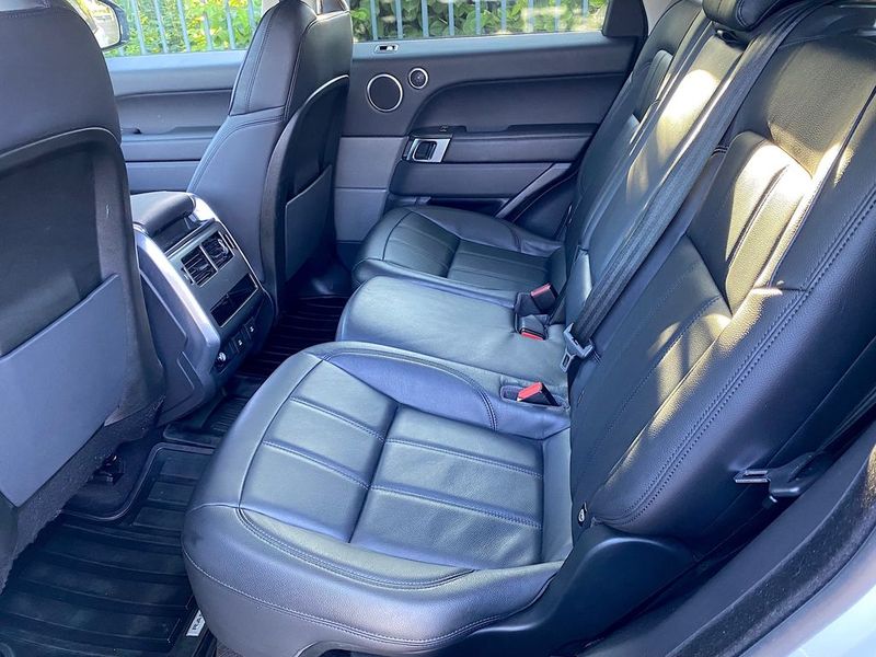 Land Rover Range Rover Sport • 2018 • 94,000 km 6
