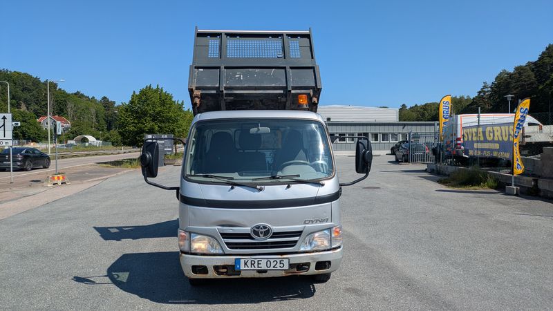 Toyota Dyna • 2010 • 154,000 km 3