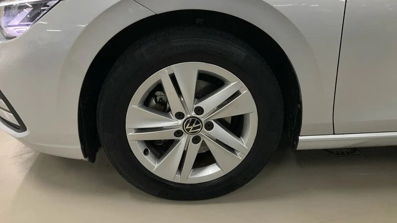 Volkswagen Golf • 2021 • 64,700 km 3