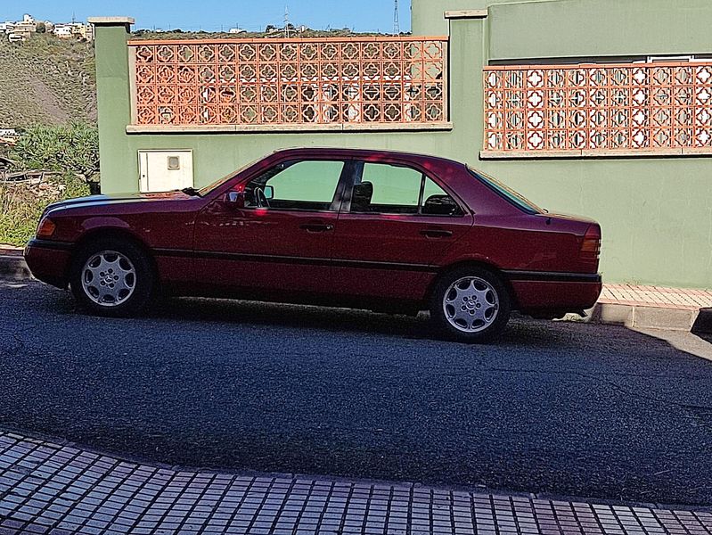 Mercedes-Benz C-Class • 1996 • 218,000 km 2
