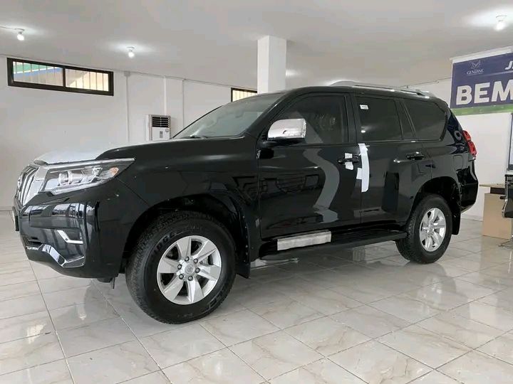 Toyota Land Cruiser • 2019 • 3 km 1