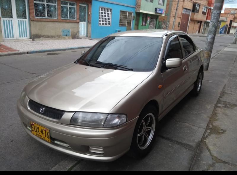 Mazda 121 • 1998 • 239,500 km 4