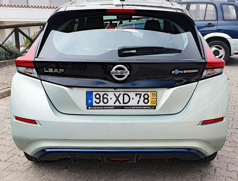 Nissan Leaf • 2019 • 30,000 km 3