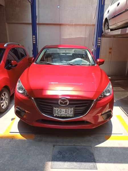 Mazda 3 • 2016 • 61,000 km 4