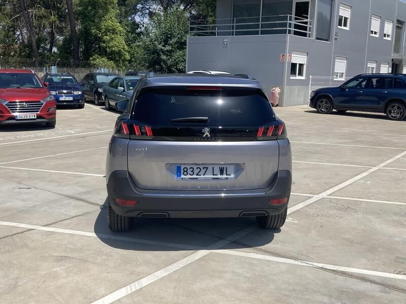 Peugeot 5008 • 2022 • 49,995 km 4