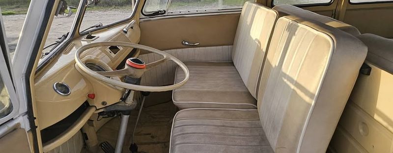 Volkswagen T5 Transporter Shuttle • 1969 • 120,000 km 5