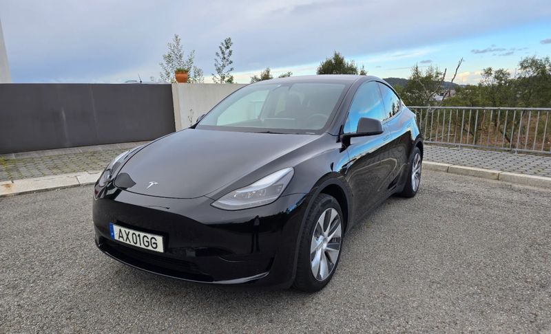 Tesla Model Y • 2023 • 83,000 km 3