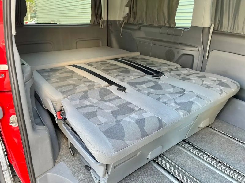 Mercedes-Benz Sprinter • 2007 • 180,000 km 3