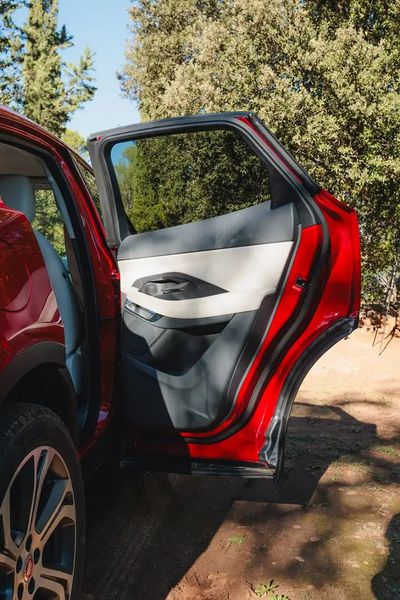 Jaguar E-PACE • 2019 • 72,600 km 3