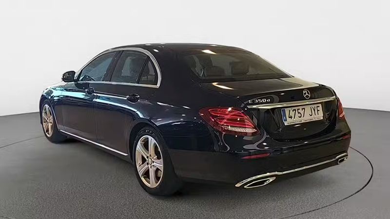 Mercedes-Benz E-Class • 2017 • 46,800 km 3