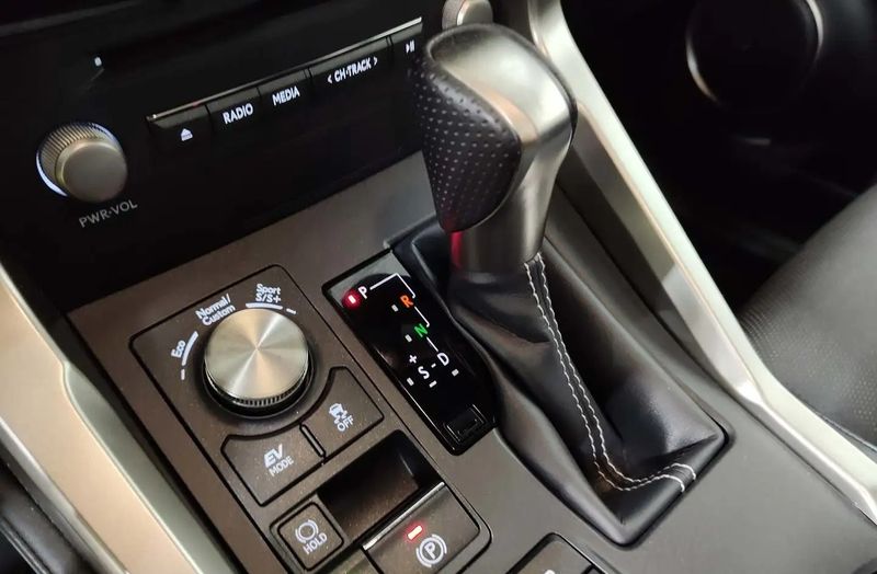 Lexus NX • 2021 • 38,195 km 5