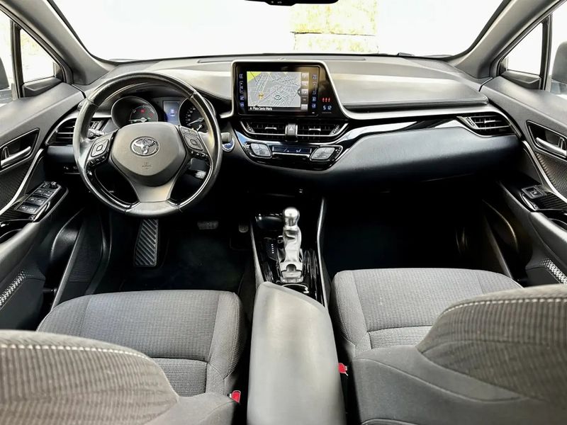 Toyota C-HR • 2020 • 97,000 km 7
