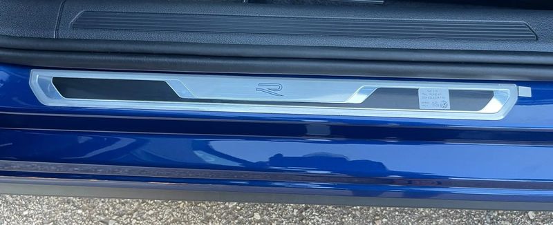 Volkswagen Polo • 2023 • 18,327 km 9