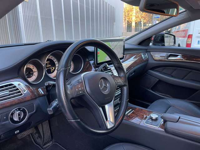 Mercedes-Benz CLS • 2011 • 126,000 km 8