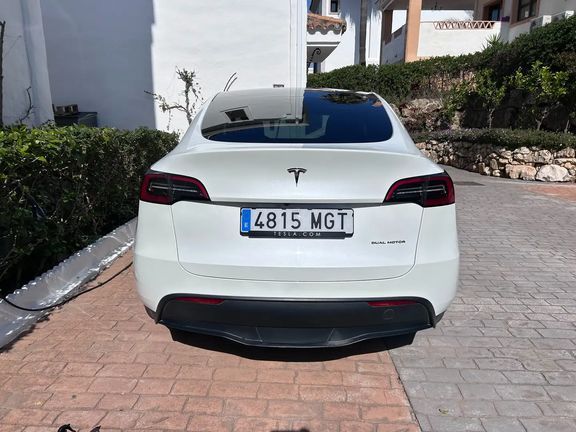 Tesla Model Y • 2023 • 57,000 km 11