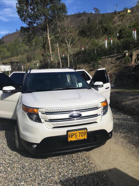 Ford Explorer • 2014 • 84,000 km 3