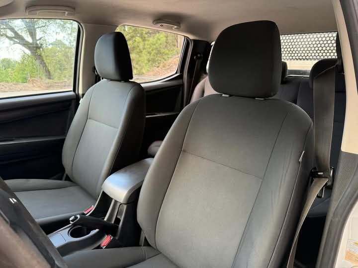 Isuzu D-MAX • 2017 • 118,000 km 5