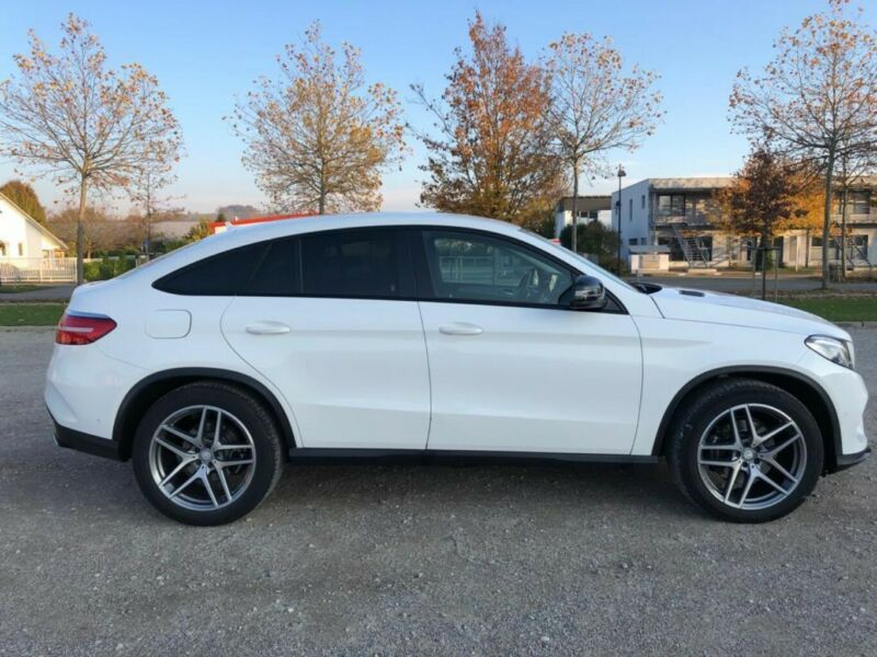 Mercedes-Benz GLE • 2015 • 193,000 km 15