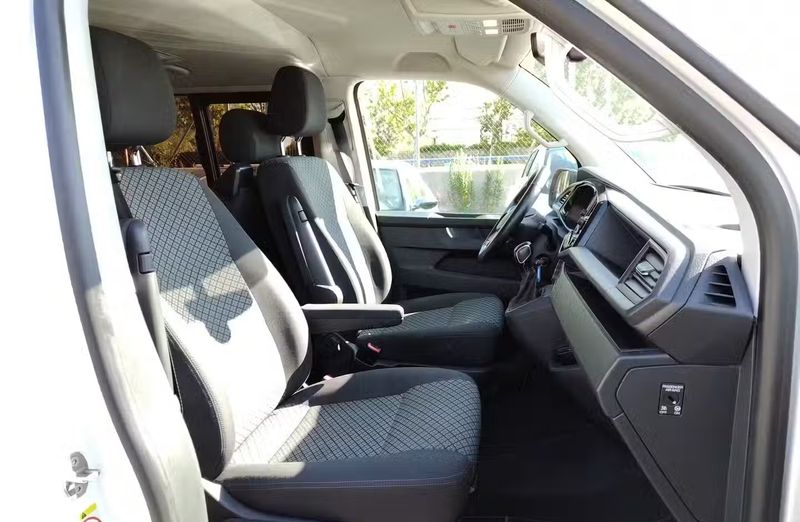 Volkswagen Multivan • 2021 • 74,713 km 12