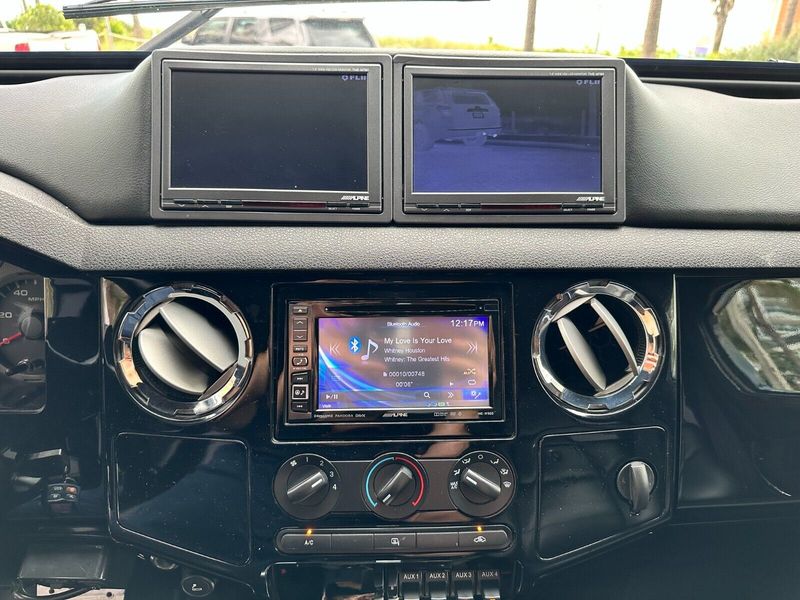 Ford 350 • 2008 • 14,500 km 7