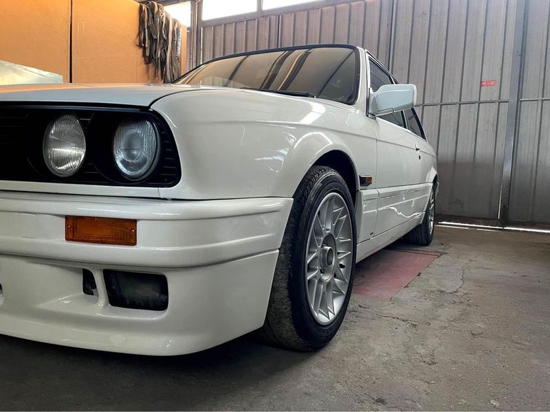 BMW E60 • 1991 • 136,000 km 2