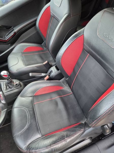 Peugeot 2008 • 2018 • 98,000 km 3