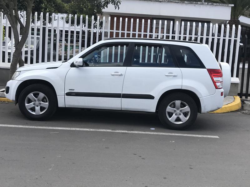 Suzuki Grand Vitara SZ • 2015 • 145,000 km 1