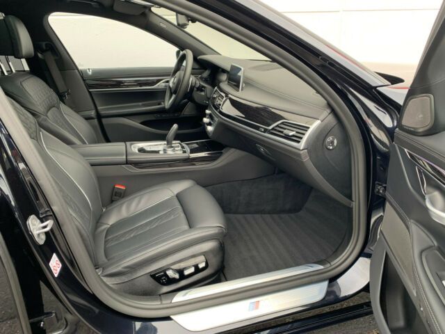BMW 7 • 2020 • 40,000 km 14