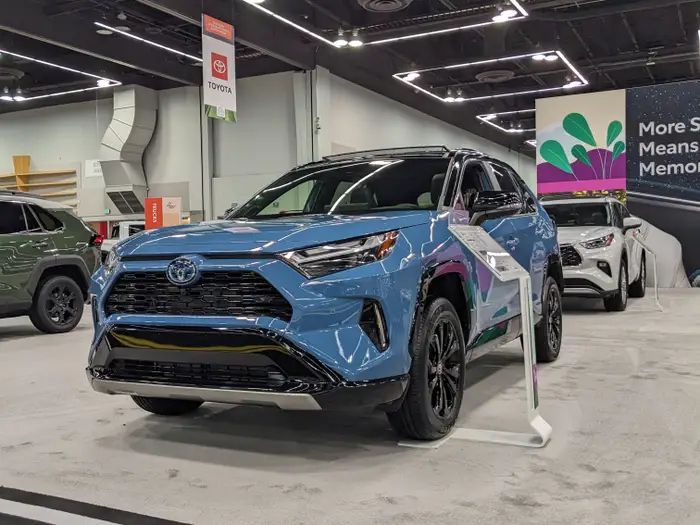Toyota RAV4 Hybrid • 2022 • 20,142 km 2