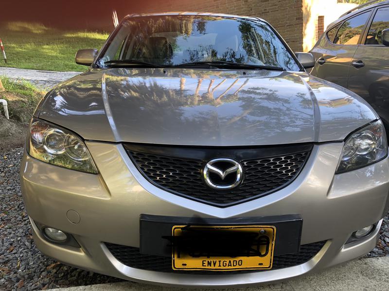 Mazda 3 • 2005 • 202,400 km 5