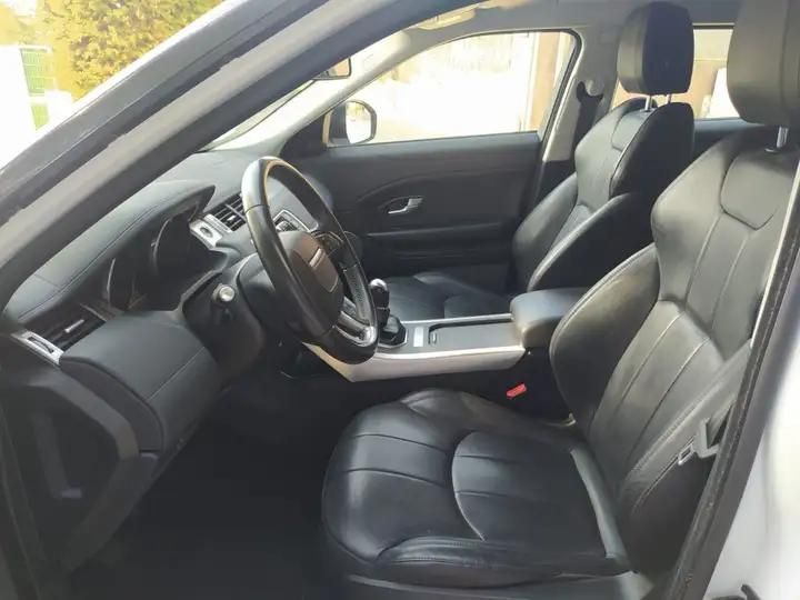 Land Rover Range Rover Evoque • 2017 • 90,000 km 3
