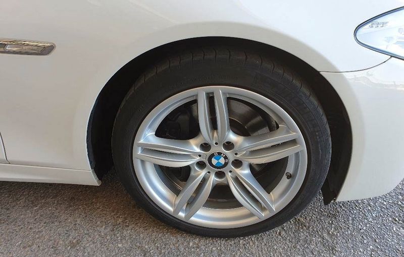 BMW i3 • 2012 • 180,000 km 4