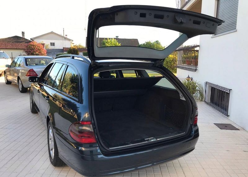 Mercedes-Benz 210 kombi • 2003 • 250,000 km 2