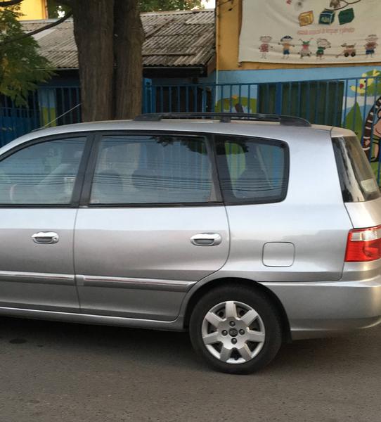Kia Carens • 2003 • 270,000 km 6