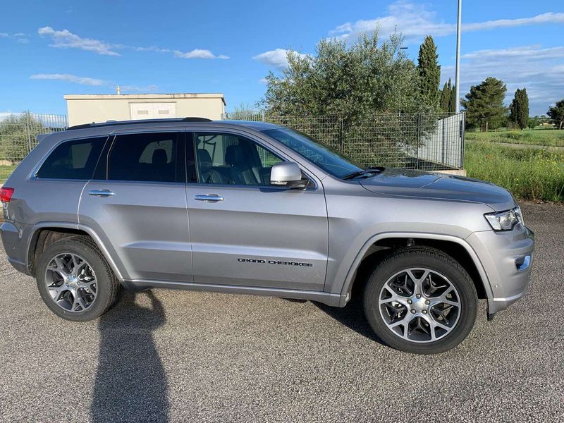 Jeep Grand Cherokee • 2019 • 142,000 km 10
