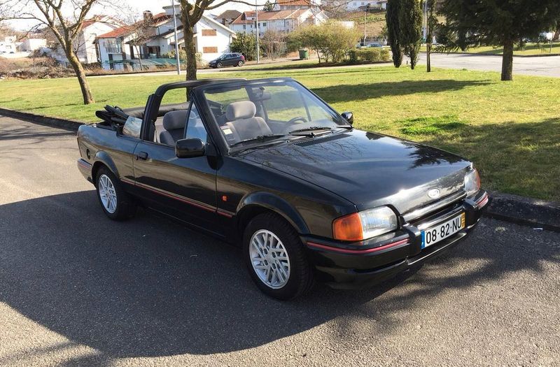 Ford Escort • 1989 • 70,000 km 1