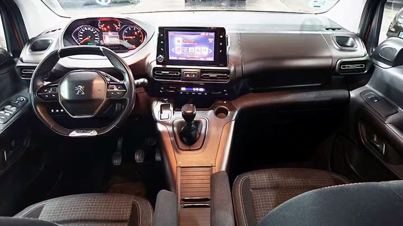 Peugeot Bipper • 2018 • 74,529 km 4