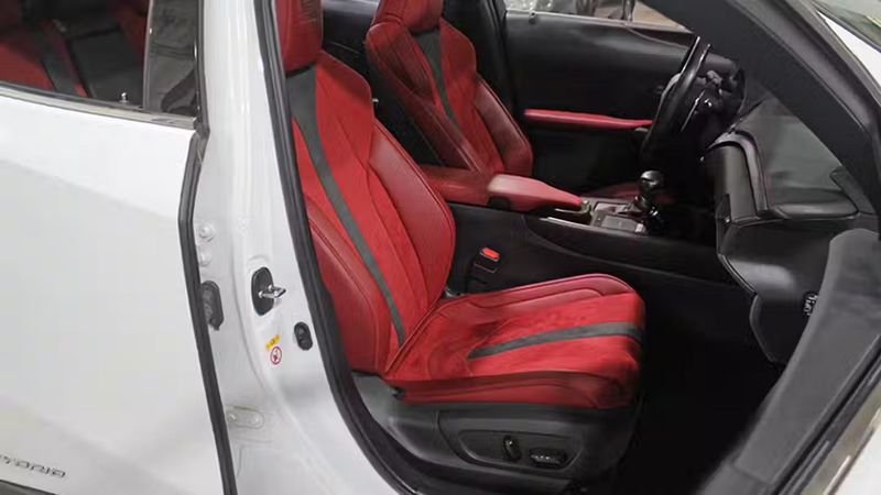 Lexus UX • 2020 • 76,543 km 8