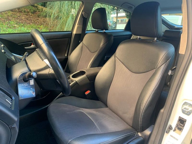 Toyota Prius • 2014 • 186,000 km 2