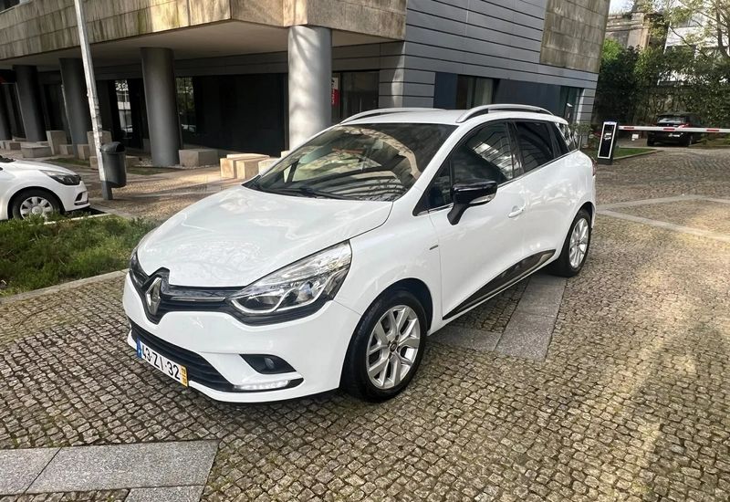 Renault Clio • 2019 • 220,000 km 2