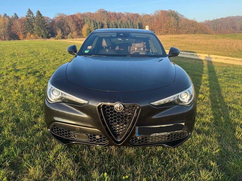 Alfa Romeo Stelvio • 2018 • 97,000 km 3