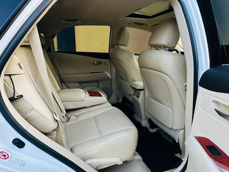 Lexus RX • 2011 • 88,000 km 3