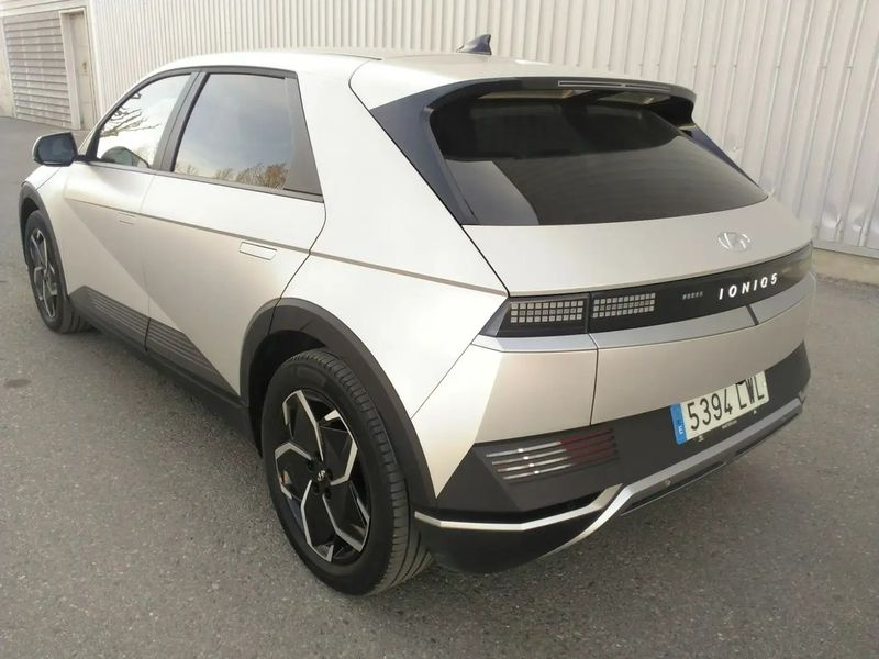 Hyundai Ioniq Electric • 2022 • 19,000 km 4