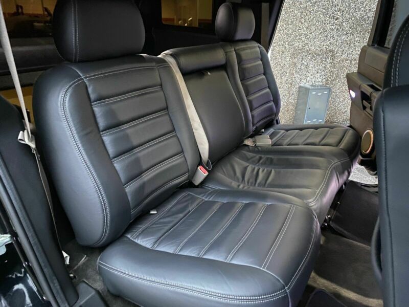 Hummer H2 • 2003 • 65,000 km 13