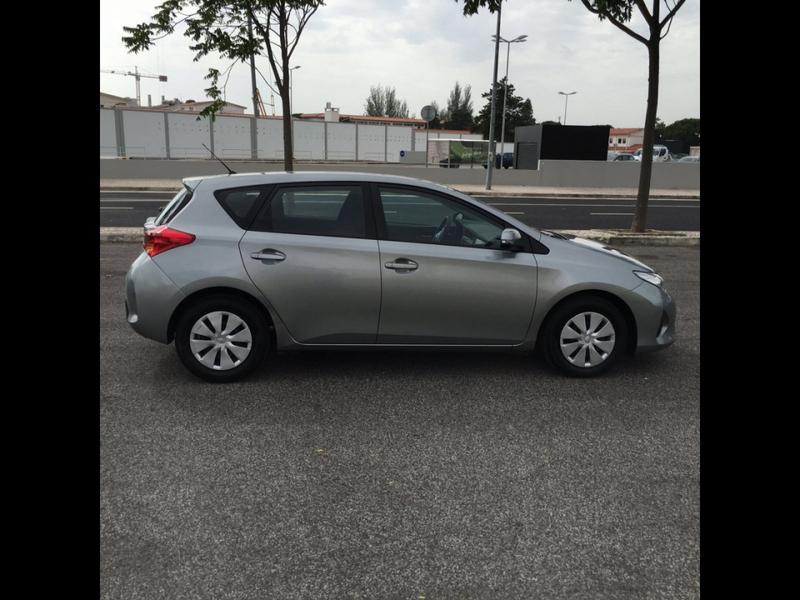 Toyota Auris • 2013 • 66,104 km 2