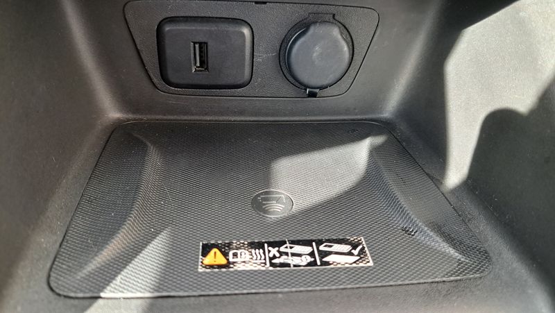 Chevrolet Onix • 2021 • 27,700 km 3
