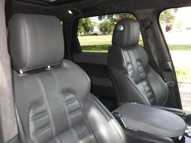 Land Rover Range Rover Sport • 2014 • 132,000 km 2