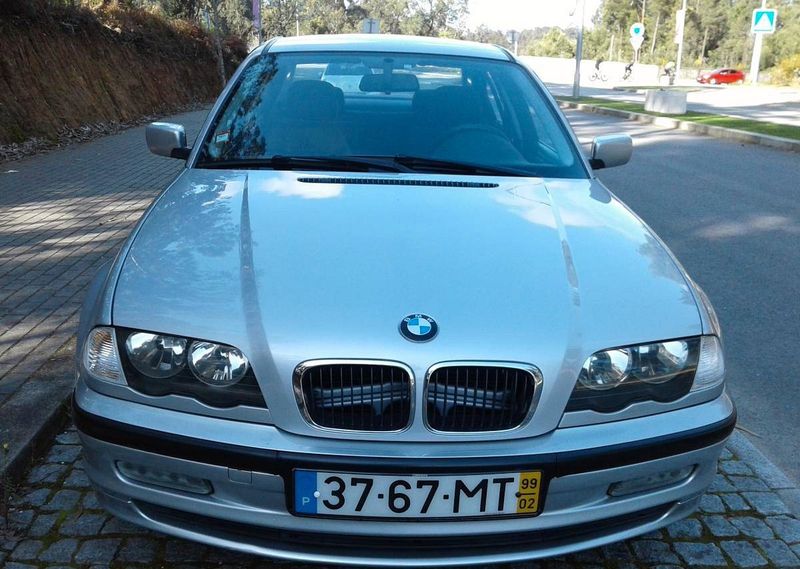 BMW 520D • 1999 • 249,999 km 1
