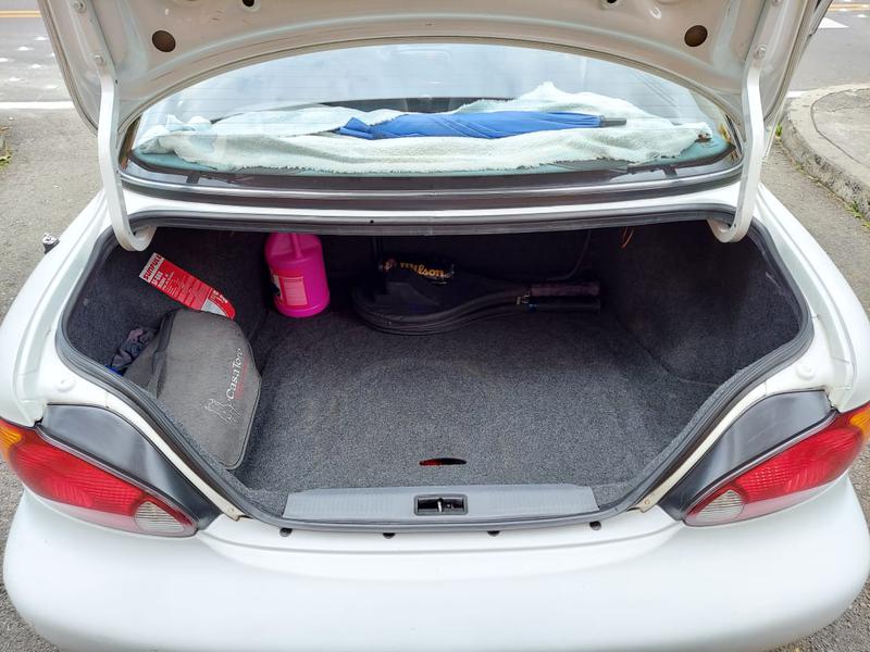 Hyundai Elantra • 2000 • 156,000 km 7