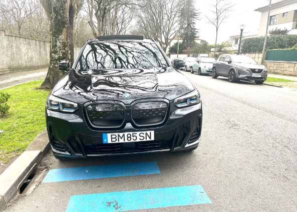BMW X3 • 2023 • 25,913 km 1